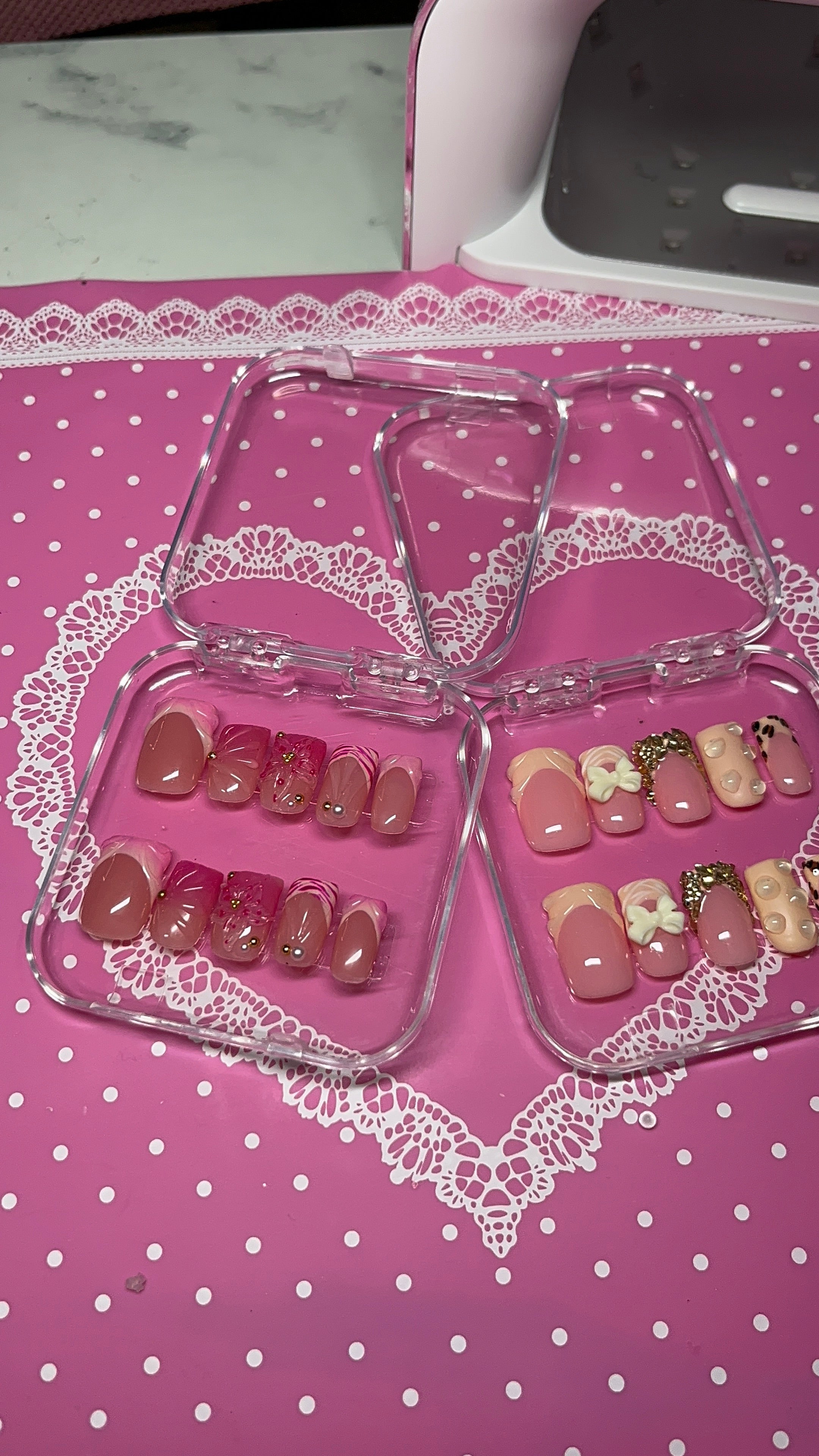 Press-on Nail Sets 🫧