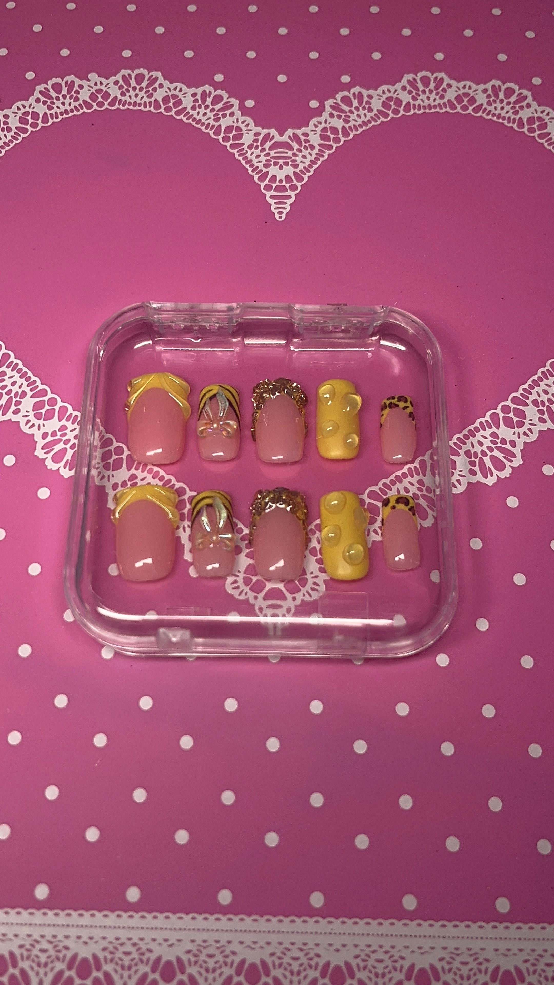 Press-on Nail Sets 🫧